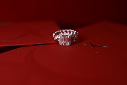 Emerald Isle 18KW Diamond Ring