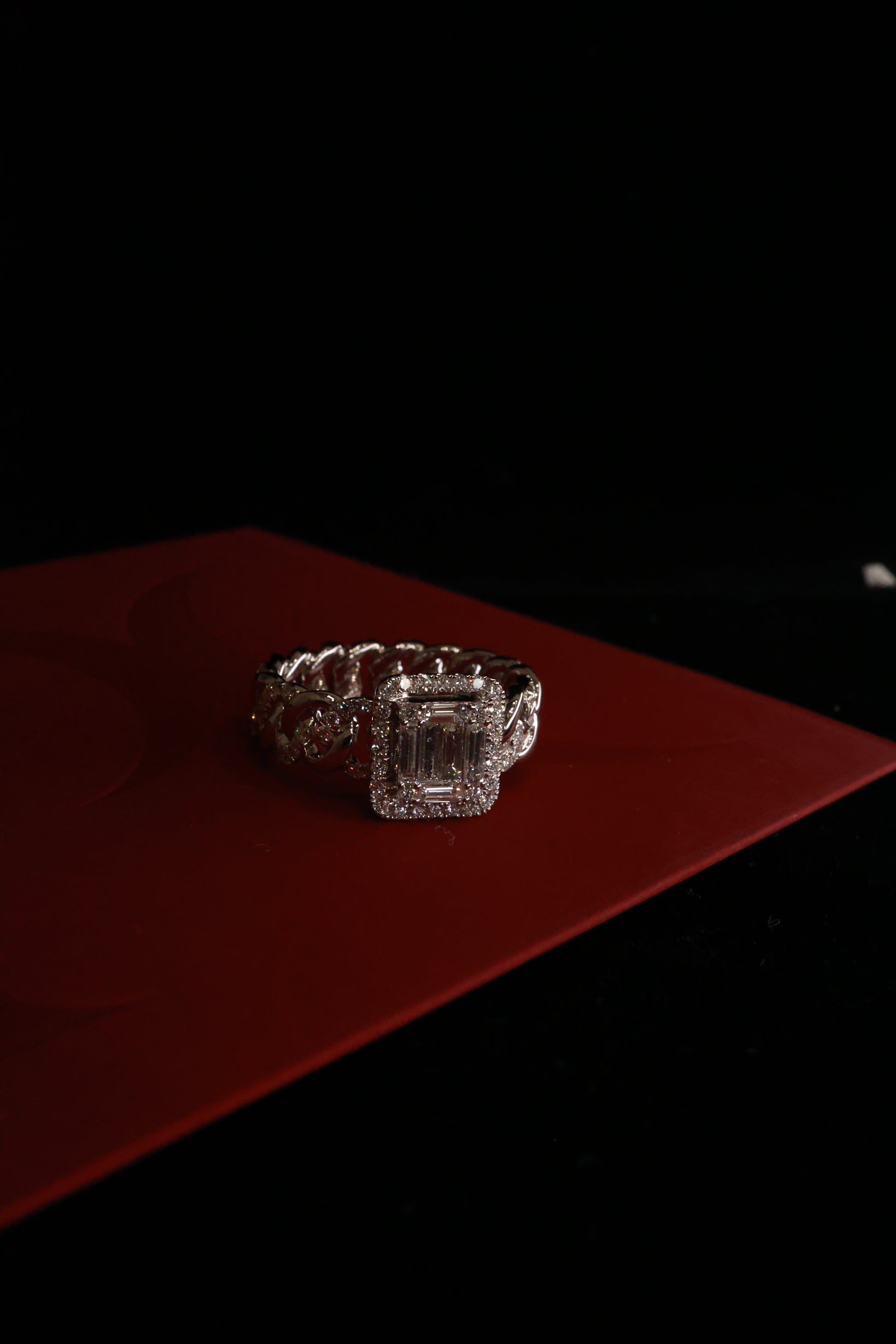 Emerald Isle 18KW Diamond Ring