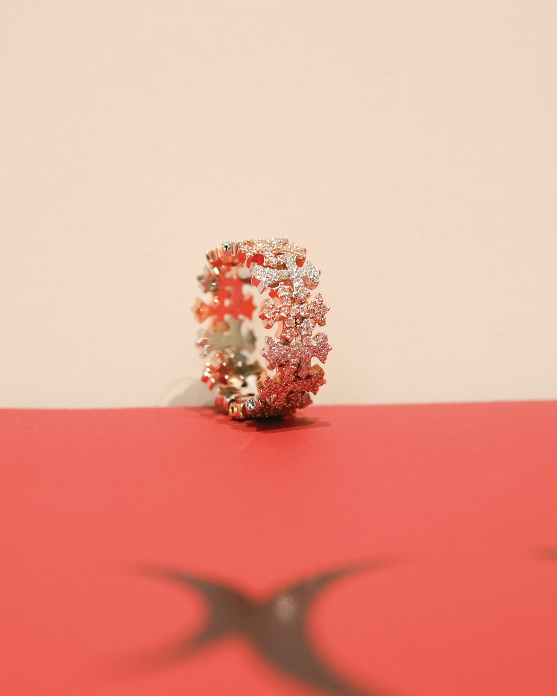Hallow queen 18KWR Diamond Ring