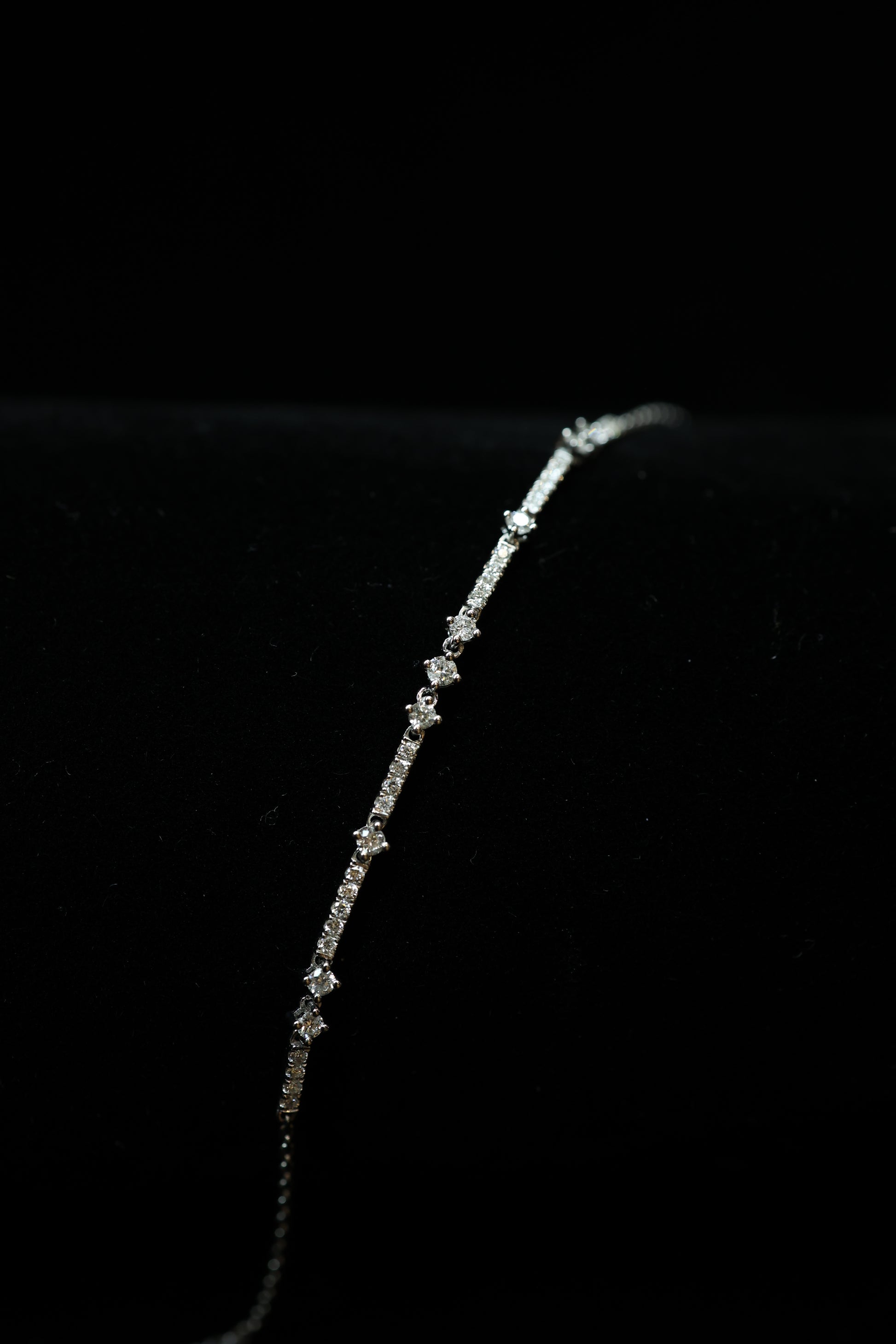 Starlike 18KW Diamond Bracelet